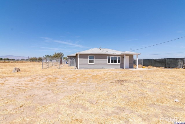 8717 Avenue F, Lancaster, California 93536, 3 Bedrooms Bedrooms, ,1 BathroomBathrooms,For Sale,Avenue F,319003473