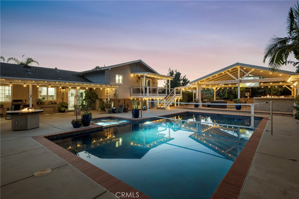 1446 Los Conejos Road