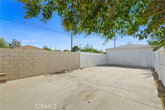 794 Winn Drive, Upland CA: https://media.crmls.org/medias/91112369-d9bf-4e7c-ae05-4be0199b26d5.jpg