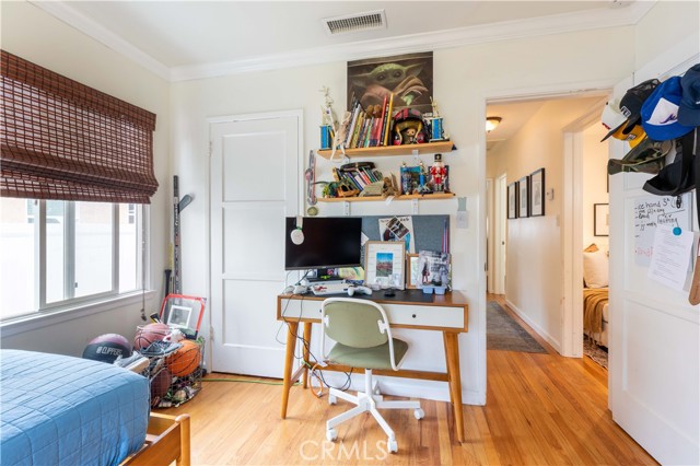 5741 Candor, Lakewood CA: https://media.crmls.org/medias/911251ae-e704-4d02-aee1-849d3545d057.jpg