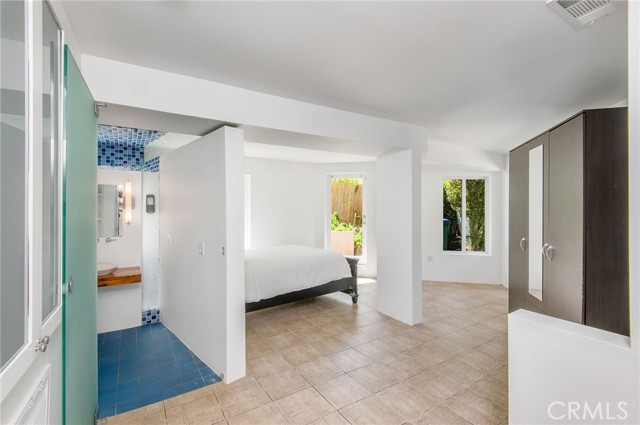 Detail Gallery Image 18 of 38 For 431 Nyes Pl, Laguna Beach,  CA 92651 - 4 Beds | 3/1 Baths