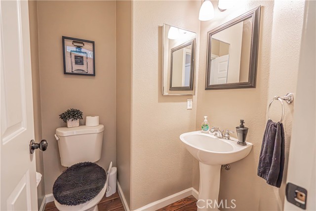 Detail Gallery Image 11 of 32 For 25464 Holmes Pl, Stevenson Ranch,  CA 91381 - 3 Beds | 2/1 Baths