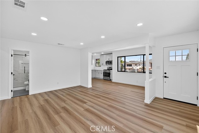 Detail Gallery Image 3 of 25 For 3834 W 116th St, Hawthorne,  CA 90250 - 4 Beds | 2 Baths