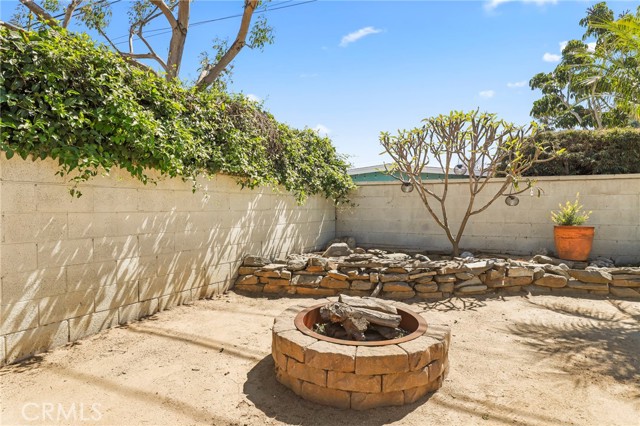 Detail Gallery Image 35 of 35 For 5640 E Deborah, Long Beach,  CA 90815 - 2 Beds | 2 Baths