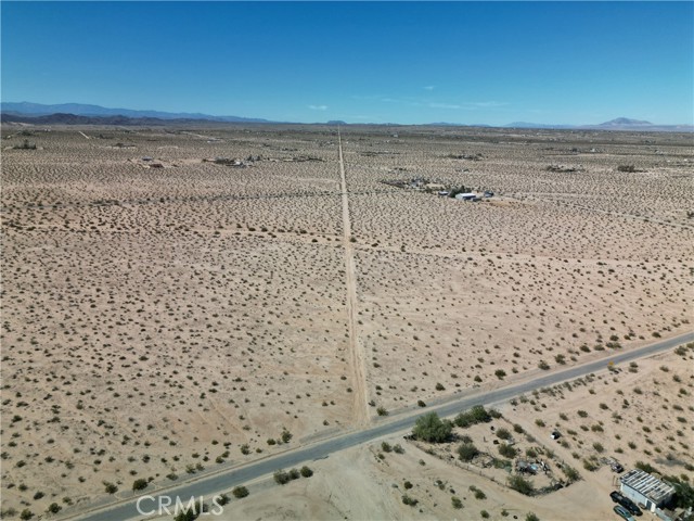 3492 Meldora Avenue, 29 Palms CA: https://media.crmls.org/medias/91149752-028a-4f4f-8af2-51b2cf951bc2.jpg