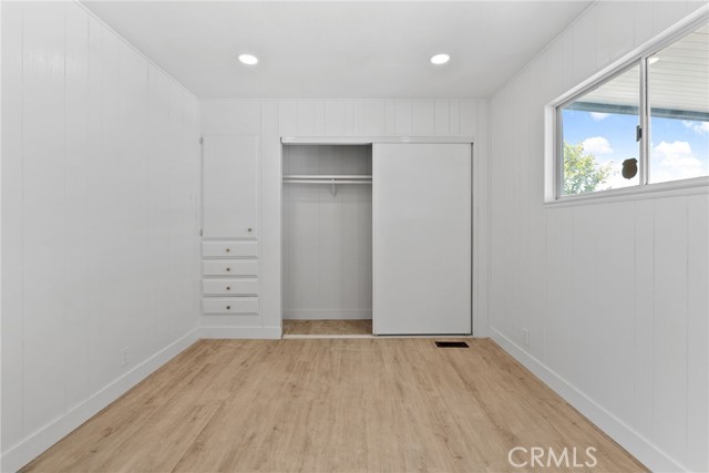10200 Bolsa Ave, Westminster CA: https://media.crmls.org/medias/9114dcbf-b7f4-417c-a721-c82353500383.jpg