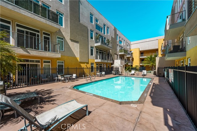 Detail Gallery Image 26 of 32 For 250 N First St #322,  Burbank,  CA 91502 - 2 Beds | 2 Baths