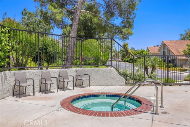 Detail Gallery Image 40 of 43 For 6613 Poppyview Dr, Oak Park,  CA 91377 - 3 Beds | 2/1 Baths