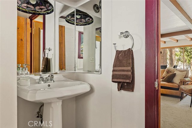 Detail Gallery Image 18 of 25 For 801 Kuffel Canyon Rd, Lake Arrowhead,  CA 92385 - 3 Beds | 2/1 Baths