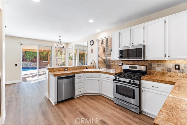 4441 Foxrun Drive, Chino Hills CA: https://media.crmls.org/medias/91171282-aa53-4655-bfa1-c0a2ac18b9f0.jpg