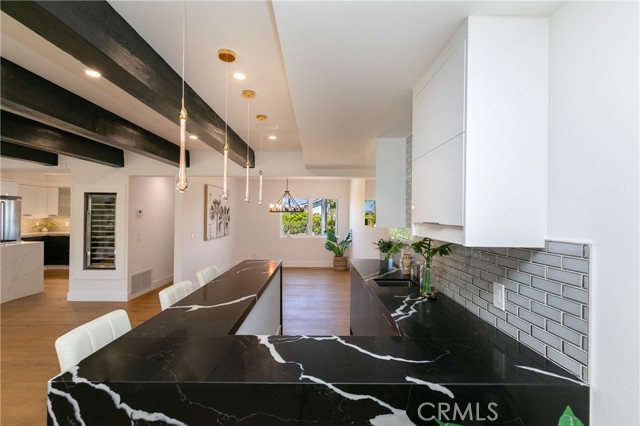 4651 Los Patos Avenue, Huntington Beach CA: https://media.crmls.org/medias/91180147-6bea-4808-82d0-e4c7127d8dc3.jpg