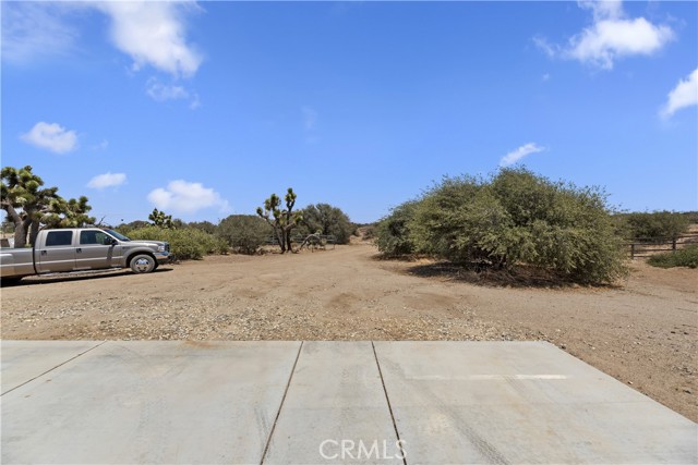 8328 Chateau Road, Phelan CA: https://media.crmls.org/medias/911804c4-0436-498b-bb0d-0ce9cb0ca3b7.jpg