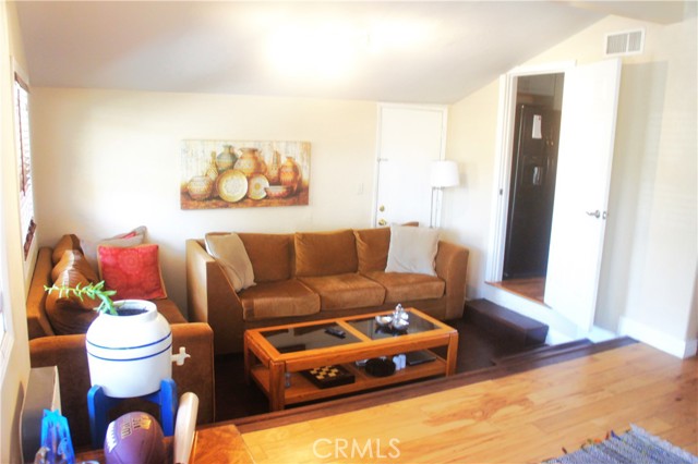13213 Pinney Street photo 5