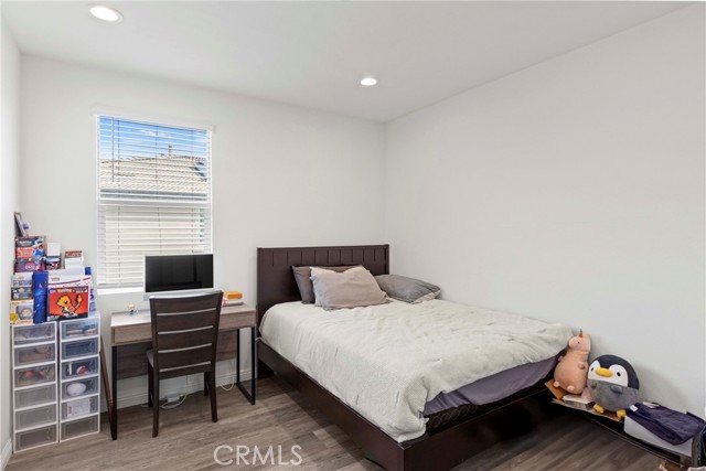 Image 15 of 42 For 7020 Turin Place