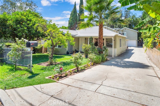 Detail Gallery Image 3 of 41 For 829 Cooper Ave, Los Angeles,  CA 90042 - 6 Beds | 3 Baths