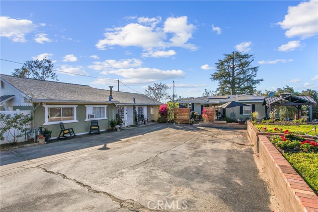 Detail Gallery Image 4 of 36 For 33574 Washington Dr, Yucaipa,  CA 92399 - – Beds | – Baths