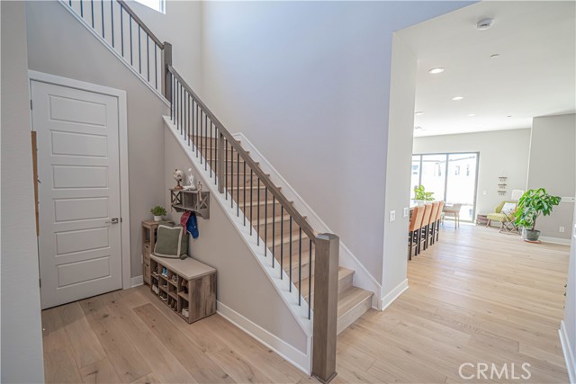 27871 Screenplay Place, Valencia CA: https://media.crmls.org/medias/911ab967-77bc-4f17-b9fc-913116023236.jpg
