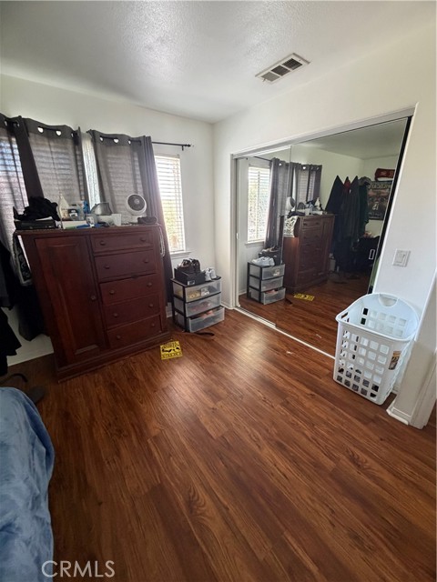 Detail Gallery Image 38 of 63 For 28512 Meadow Heights Ct, Canyon Country,  CA 91387 - 6 Beds | 3 Baths