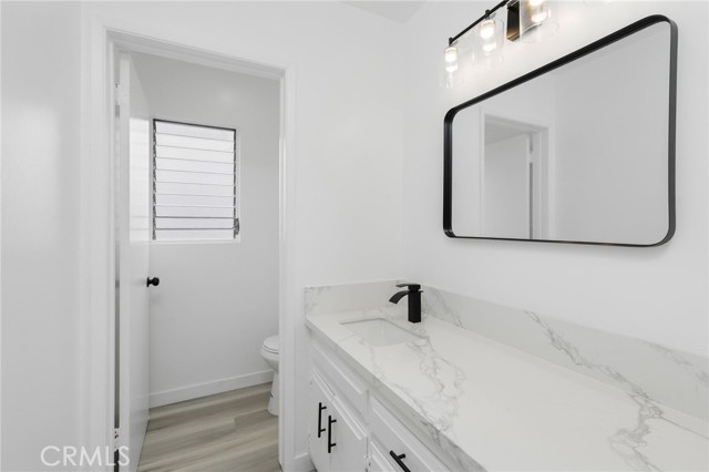 935 W 10th St, San Pedro CA: https://media.crmls.org/medias/911b49ce-4e40-4ebd-9ef3-a54b06dfd759.jpg