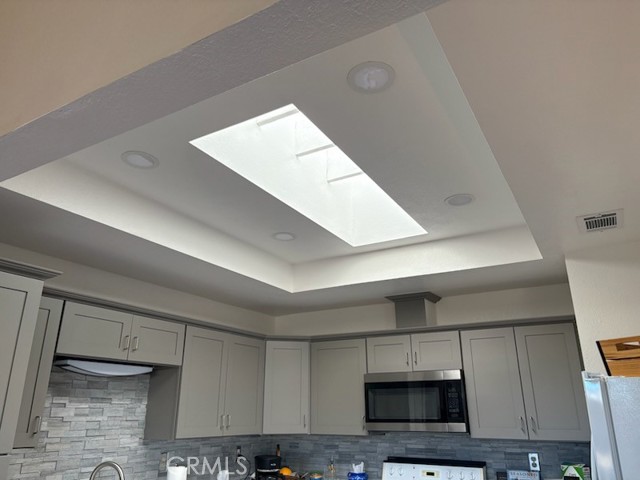 Detail Gallery Image 4 of 27 For 28375 Paseo Grande, Menifee,  CA 92586 - 2 Beds | 2 Baths