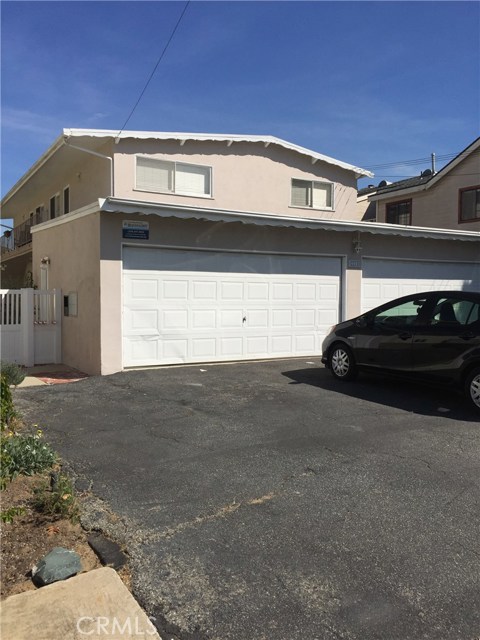 2215 Mathews Avenue, Redondo Beach, California 90278, ,Residential Income,Sold,Mathews,SB17047516