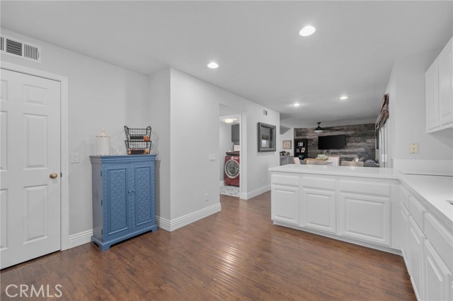 Detail Gallery Image 33 of 53 For 3547 Hawthorne Dr, Corona,  CA 92881 - 3 Beds | 2/1 Baths