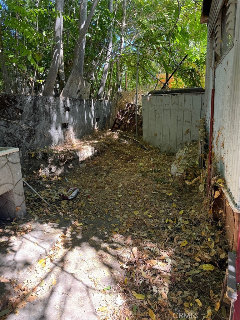 https://media.crmls.org/medias/911c1adb-f15d-4839-9638-7f878acecd90.jpg?preset=X-Large