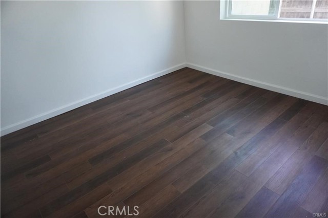 Detail Gallery Image 11 of 12 For 10558 Langmuir Ave, Sunland,  CA 91040 - 2 Beds | 1/1 Baths