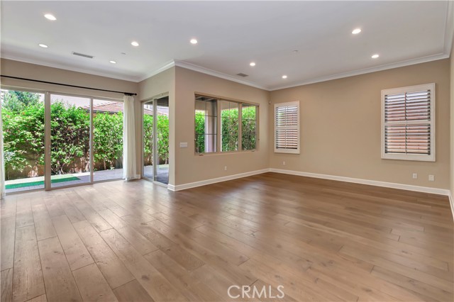 63 Sycamore Bend, Irvine CA: https://media.crmls.org/medias/911eb1b3-8c5d-4b44-ba93-0fded05a803d.jpg