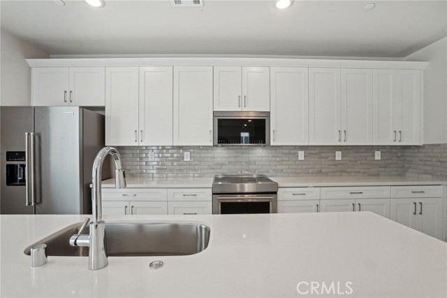 Detail Gallery Image 13 of 44 For 2070 Zest St, Redlands,  CA 92374 - 5 Beds | 3 Baths