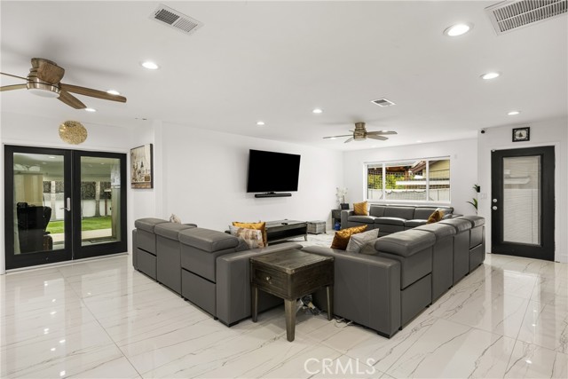 23118 Pennsylvania Avenue, Torrance CA: https://media.crmls.org/medias/911f0ff1-625f-4a81-8c2d-961958ab1489.jpg