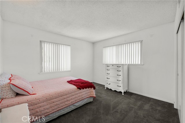 Detail Gallery Image 21 of 42 For 22337 Los Tigres Dr, Saugus,  CA 91350 - 3 Beds | 1/1 Baths