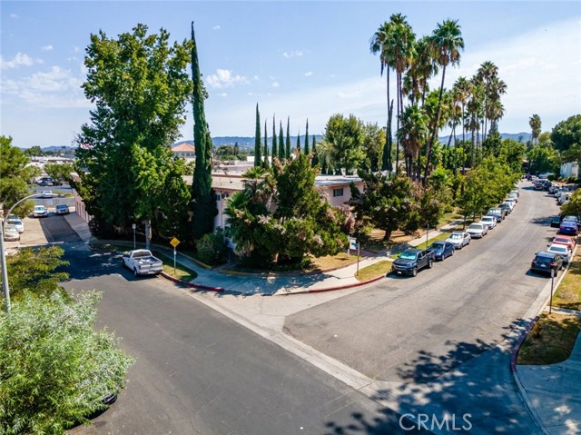 6520 Shirley Avenue, Reseda CA: https://media.crmls.org/medias/911fc15d-a7df-49b6-897c-d27087ed89eb.jpg
