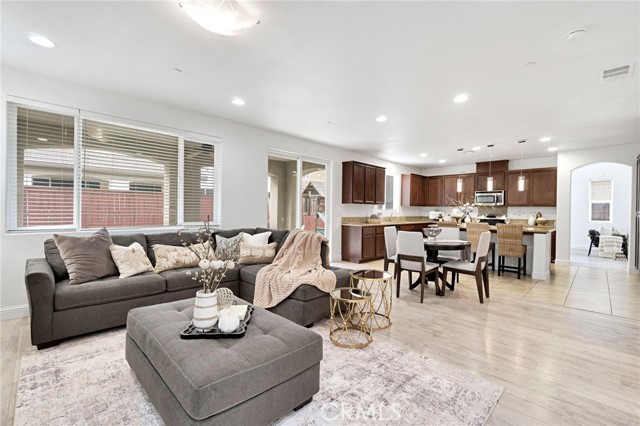 Detail Gallery Image 27 of 49 For 1776 Whiteash, Clovis,  CA 93619 - 4 Beds | 4 Baths