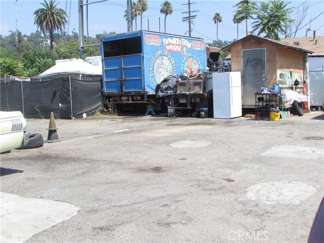 Image 47 of 50 For 3900 Figueroa