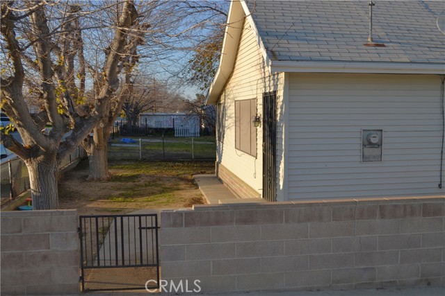 Detail Gallery Image 4 of 22 For 24882 3rd St, Fellows,  CA 93224 - 2 Beds | 1 Baths