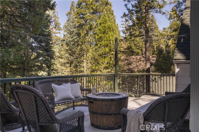 225 Fairview Drive, Lake Arrowhead, CA 92352