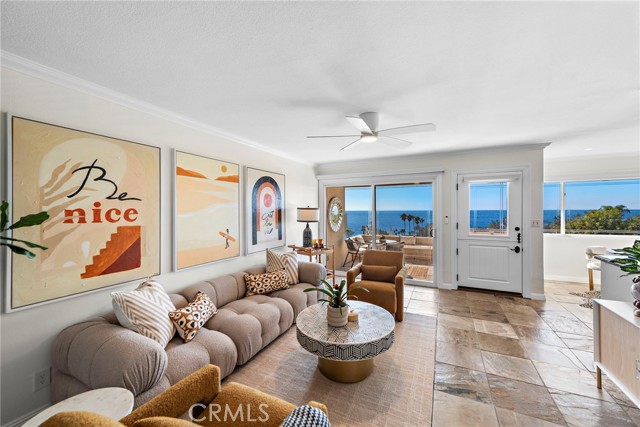 Detail Gallery Image 4 of 40 For 21692 Ocean Vista Dr #C,  Laguna Beach,  CA 92651 - 2 Beds | 1 Baths