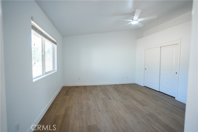 7122 Aster Road, Oak Hills CA: https://media.crmls.org/medias/9120a7dc-85a4-4c0c-ac2f-37ba65d5dcbf.jpg