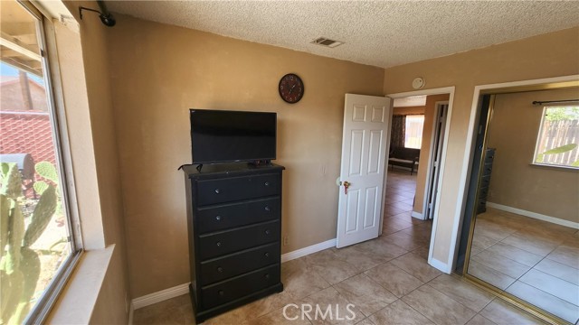 10655 Cochiti Road, Apple Valley CA: https://media.crmls.org/medias/91211e62-acd7-4372-9a90-d0d426cc4a0f.jpg