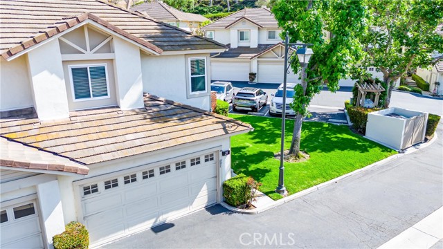 5847 E Rocking Horse Way, Orange CA: https://media.crmls.org/medias/9121ad87-7af6-440b-93e7-c79d7f0a76f1.jpg