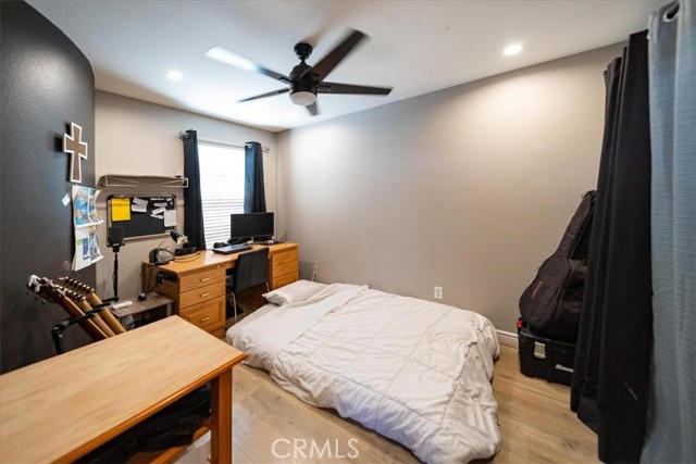 25933 Schafer Drive, Murrieta CA: https://media.crmls.org/medias/912233e5-40b9-4752-84d5-6733ec1e03fb.jpg