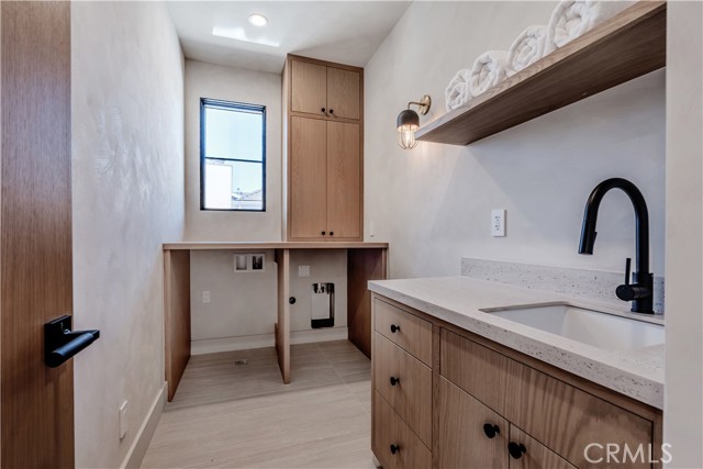 4118 North Wilkinson Avenue photo 32