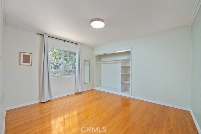 Detail Gallery Image 33 of 52 For 13608 Bassett St, Valley Glen,  CA 91405 - 6 Beds | 4 Baths