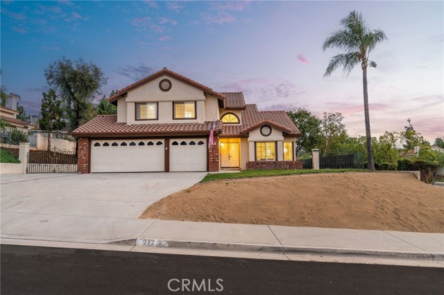 Detail Gallery Image 1 of 40 For 317 Leafwood Ct., Riverside,  CA 92506 - 5 Beds | 2/1 Baths