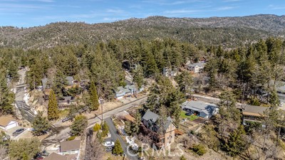 Detail Gallery Image 6 of 75 For 32455 Scandia, Running Springs,  CA 92382 - 3 Beds | 3 Baths