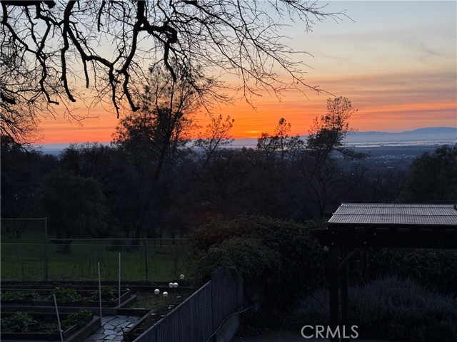 Detail Gallery Image 8 of 75 For 210 Riverview Dr, Oroville,  CA 95966 - 4 Beds | 3 Baths