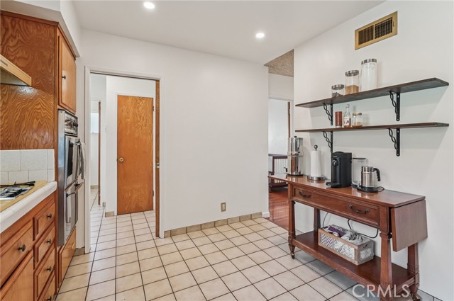 Detail Gallery Image 17 of 50 For 5801 Repetto Ave, East Los Angeles,  CA 90022 - 3 Beds | 1/1 Baths
