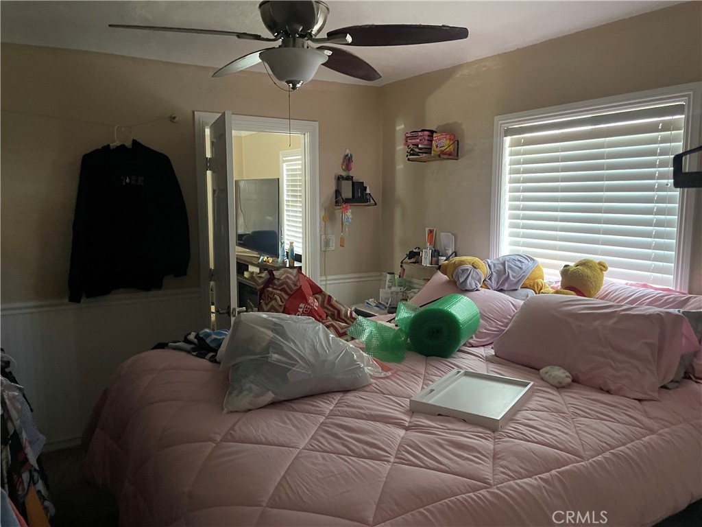 https://media.crmls.org/medias/9124e066-1e65-4807-95e2-2b2558e57085.jpg?preset=X-Large