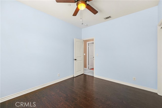 Image 26 of 33 For 8643 Belmont